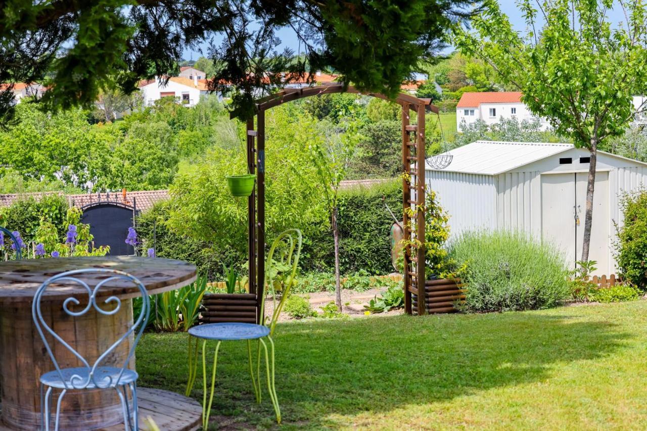 "Logis Debussy"- Saintes Villa Exterior photo